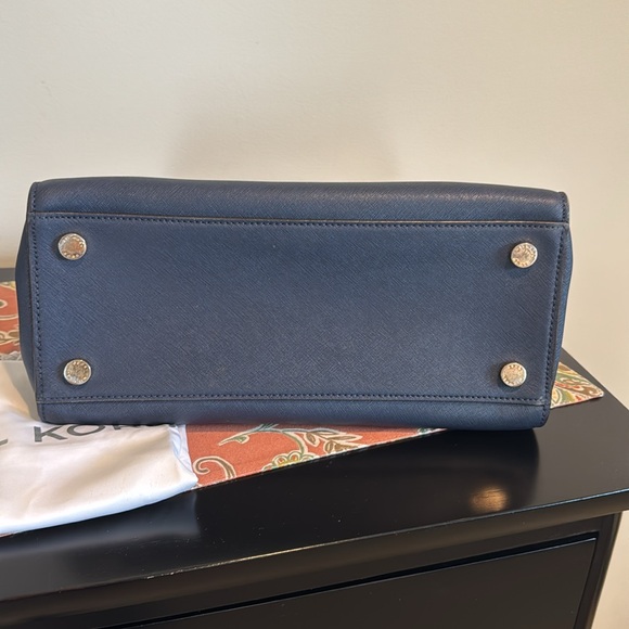 Michael Kors Navy Blue Tote - Picture 3 of 4